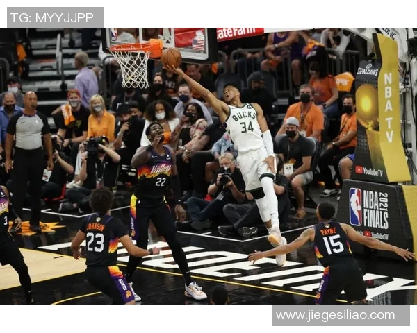 字母哥今日状态爆棚全场最佳毫无悬念成就压倒性胜利